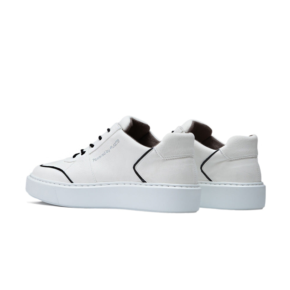 Rear view of Agazi EMI Low Off-White sustainability shoes. Environment friendly shoes highlighting the clean and modern design.