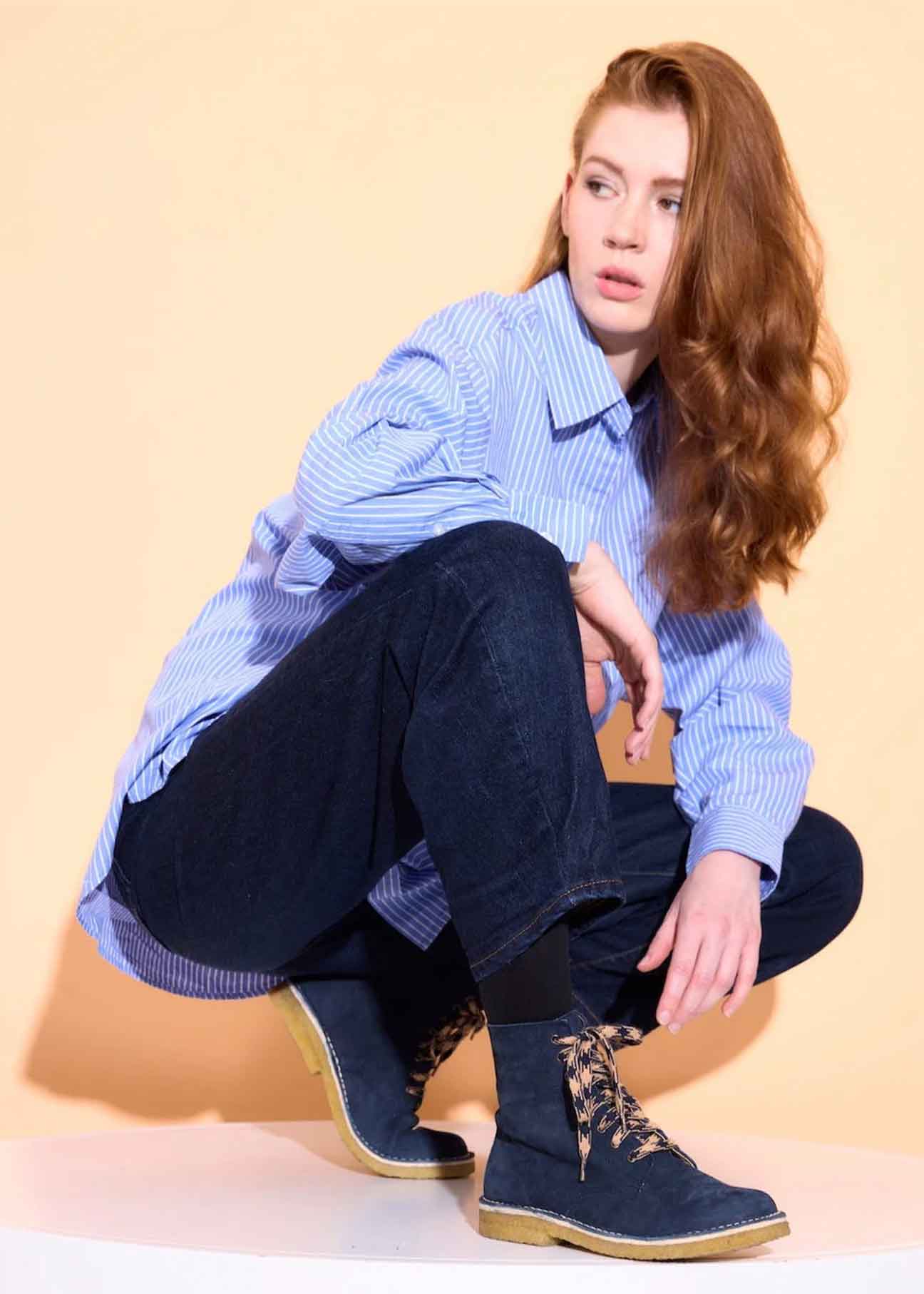 ANDA Classic Botas de Nubuck con Cordones en Azul Marino