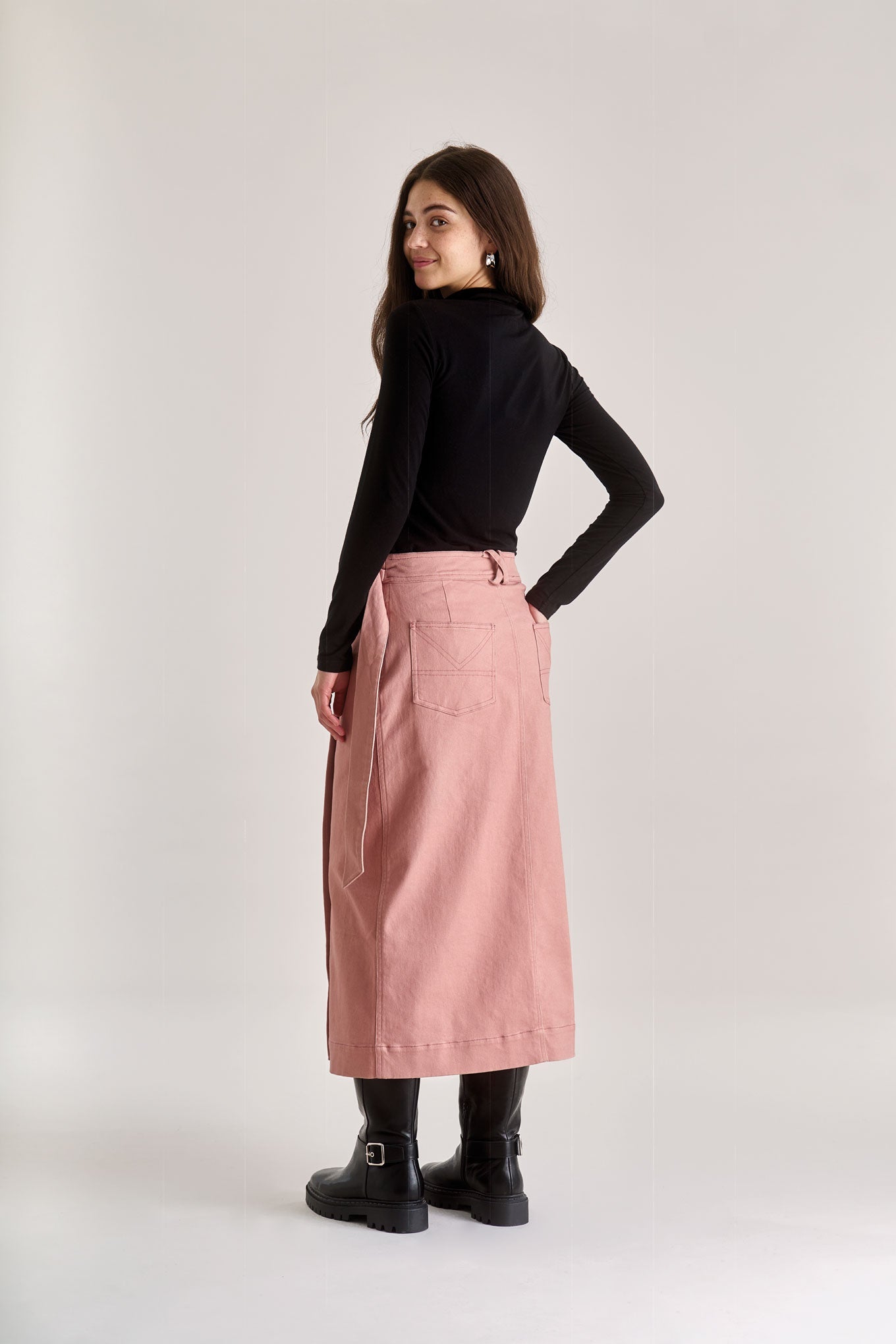 C1-MJ-08-SIKINILLA-Top-Black---C1-OCT-06-SANTO-Skirt-Dusky-pink-2.jpg