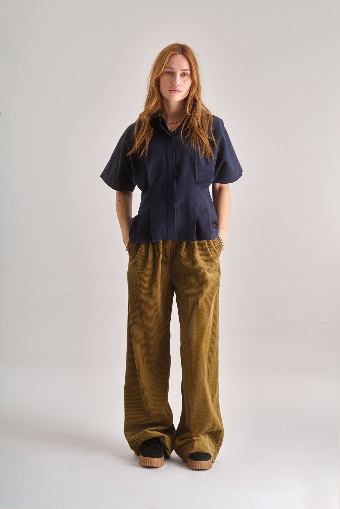 C1-T-48-AMALIE-Top-Navy---C1-CDY-21-LOLA-Trouser-Olive.jpg