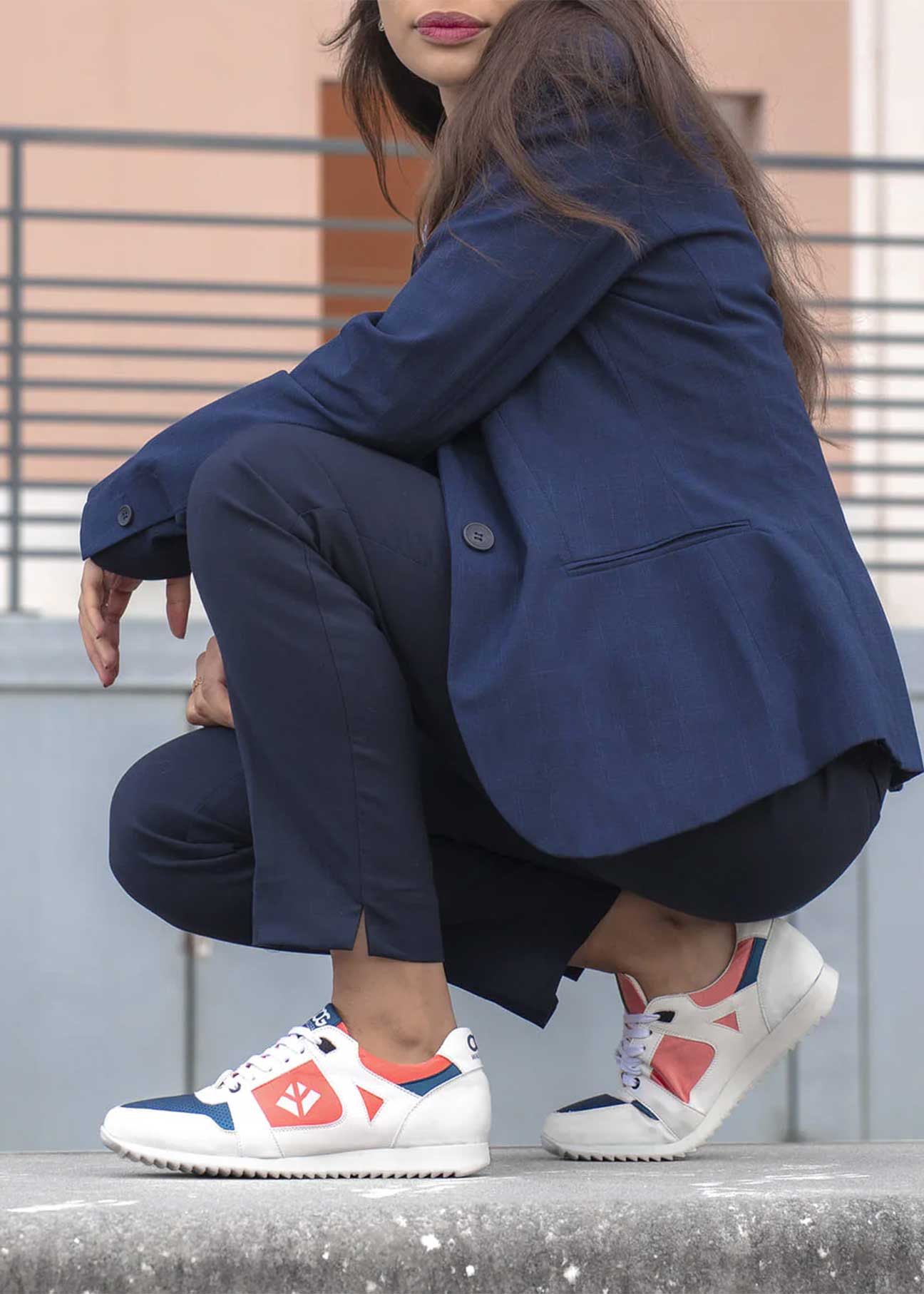 Raven Coral Vegan Sneaker - Ecomarket.com