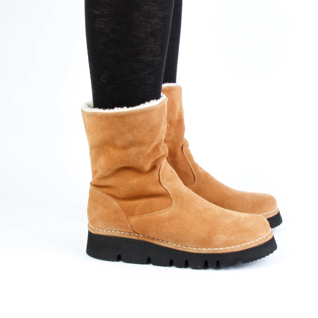 ELIA Botas cálidas de ante en Whisky