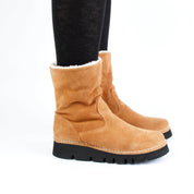 ELIA Botas cálidas de ante en Whisky