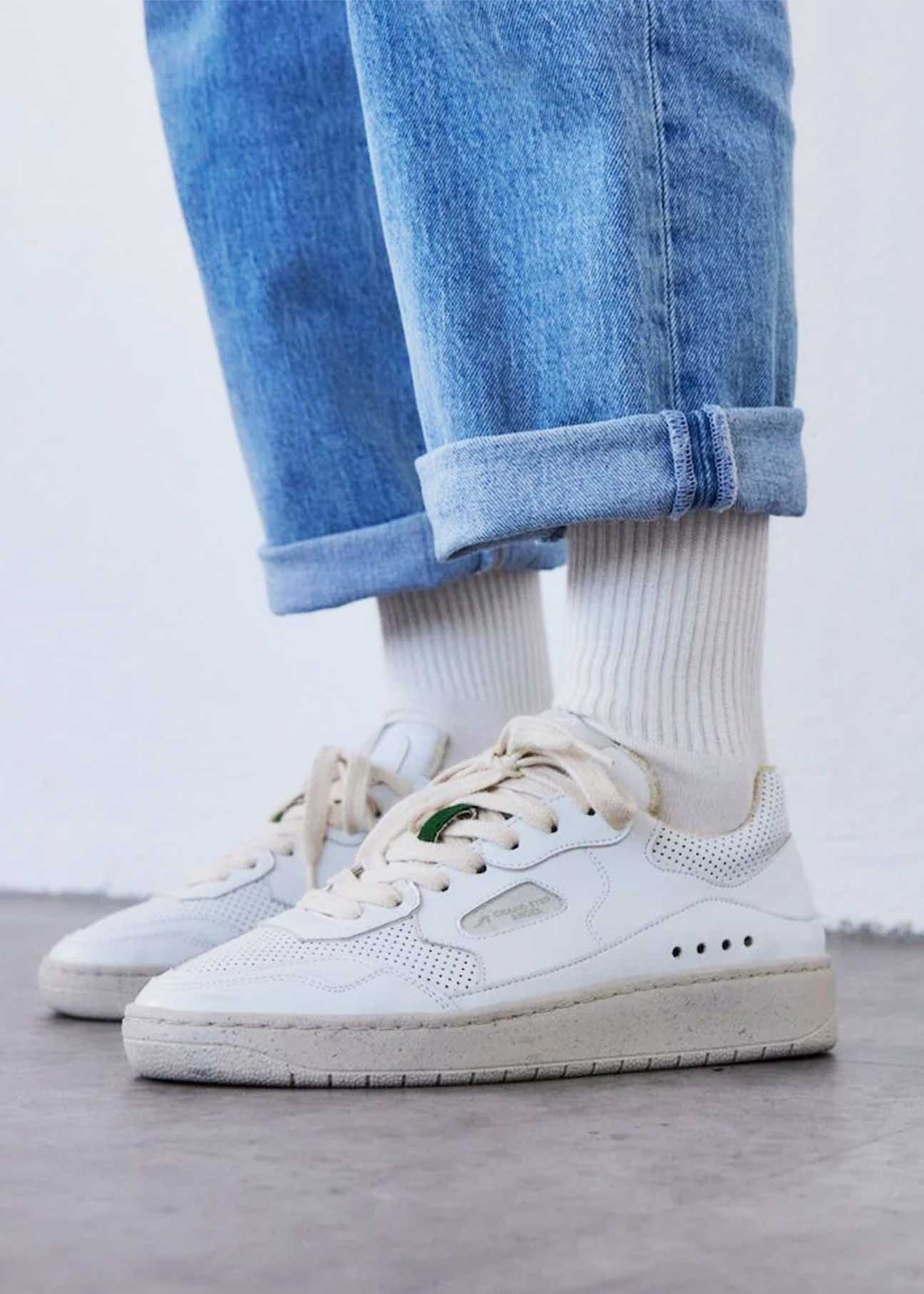Level White Vegan Sneakers – made with Apples - Ecomarket.com