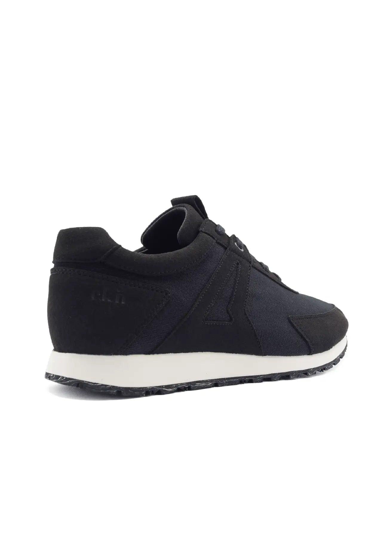 EKN Low Seed Runner Black-Vegan - Ecomarket.com