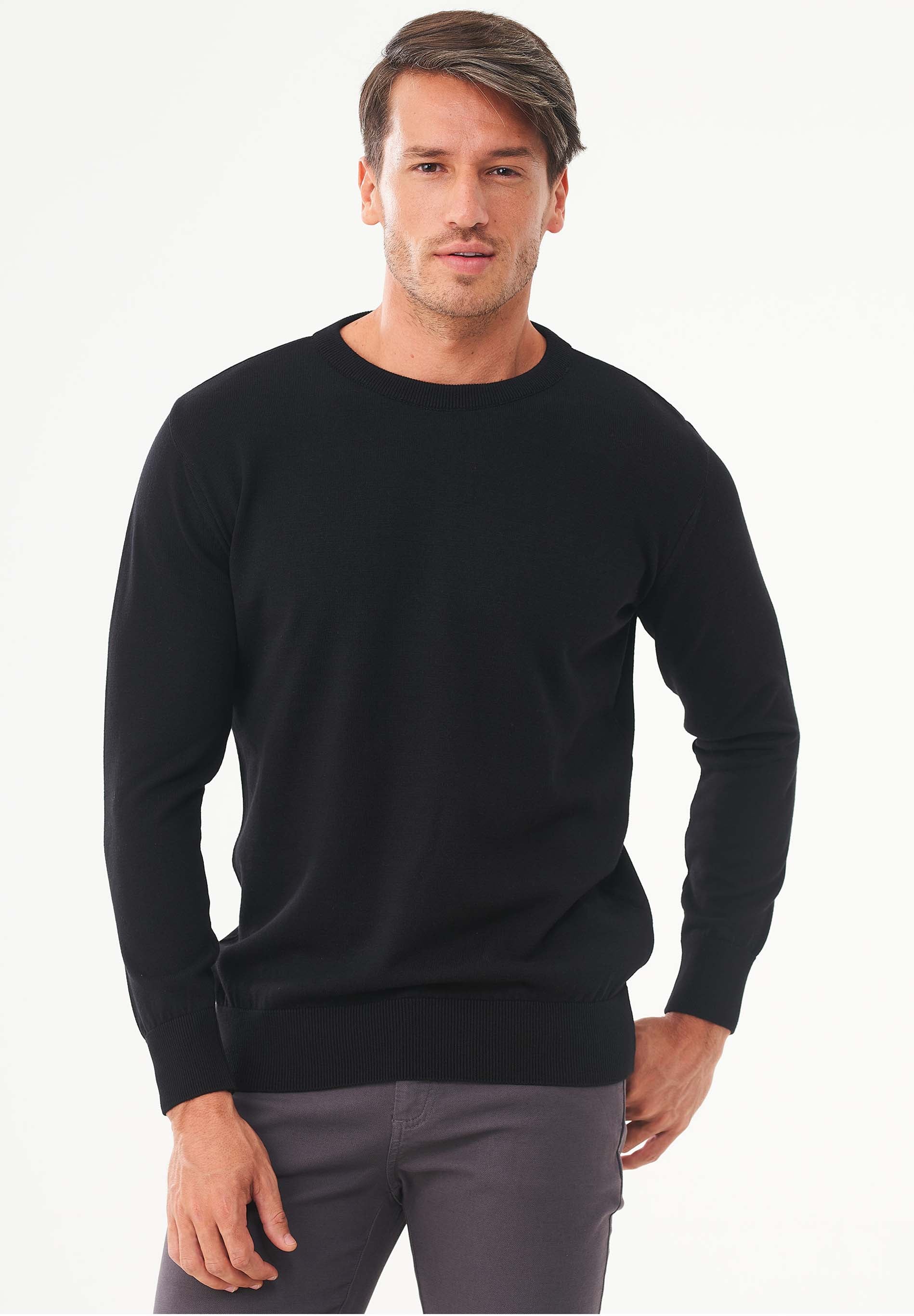 MCASUAL540-BLACK-1.jpg