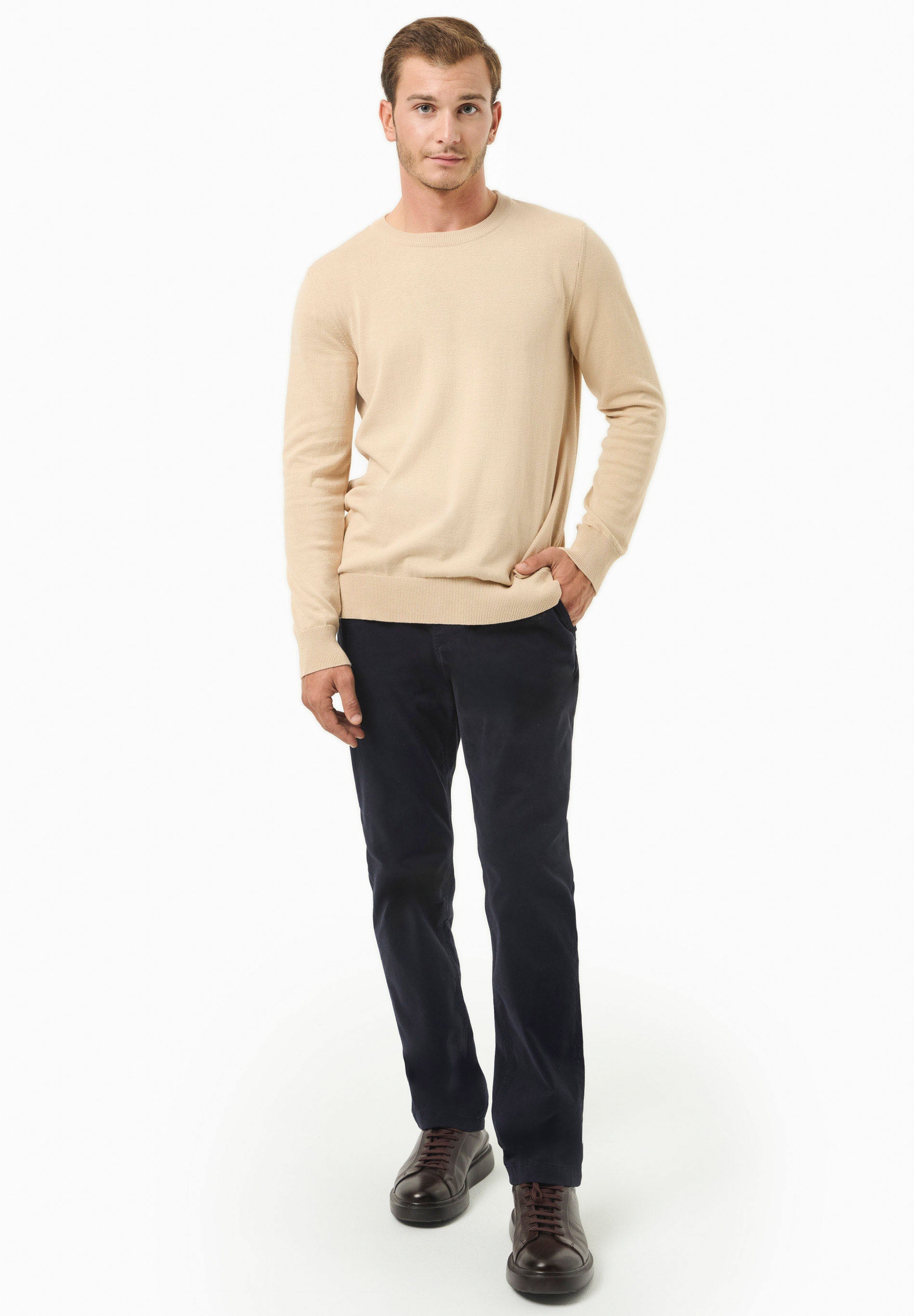 MCASUAL540BEIGE-2_0956_e1d97350-b8ad-4fc1-94c9-bf72def27174.jpg