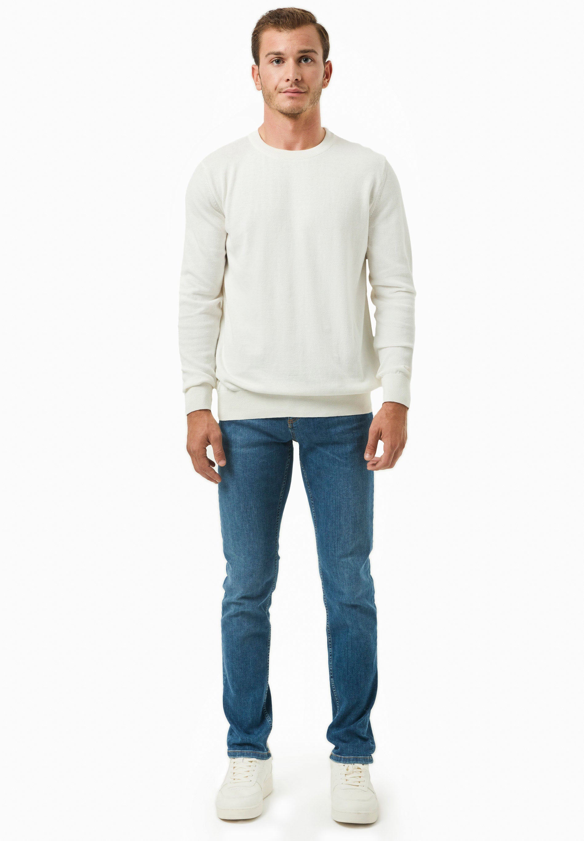 MCASUAL540OFFWHITE-2_1203_56086181-1207-4d84-a776-39a365821f67.jpg