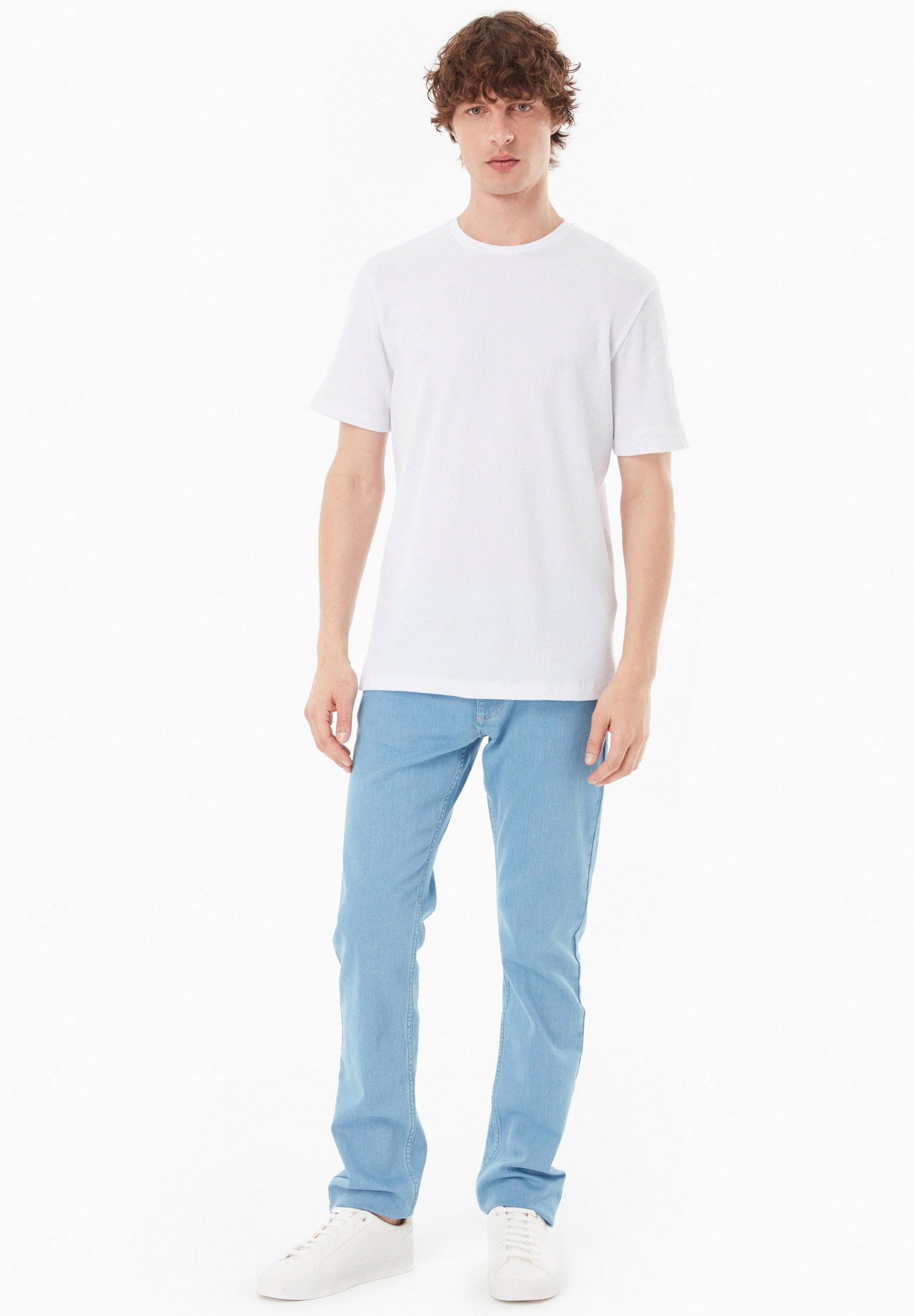 MOR19811white-2_1466.jpg