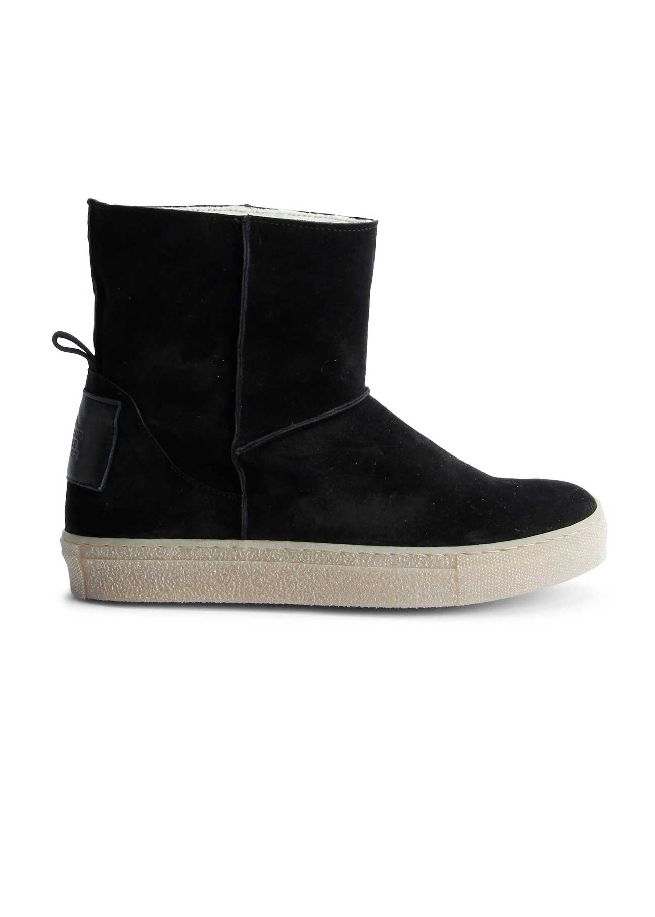 NICKI-Boots-1.jpg