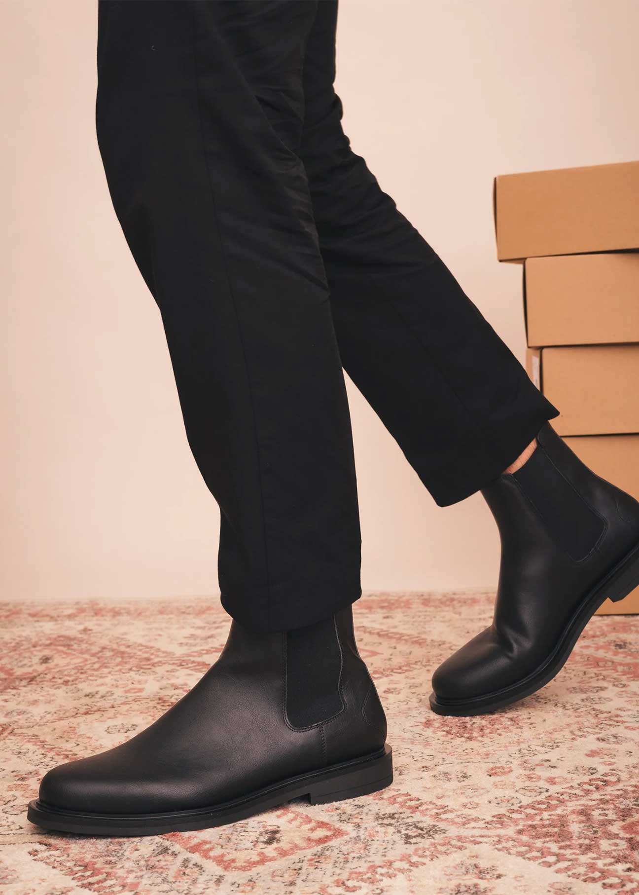 Nae DENIS Black Chelsea Boots Men