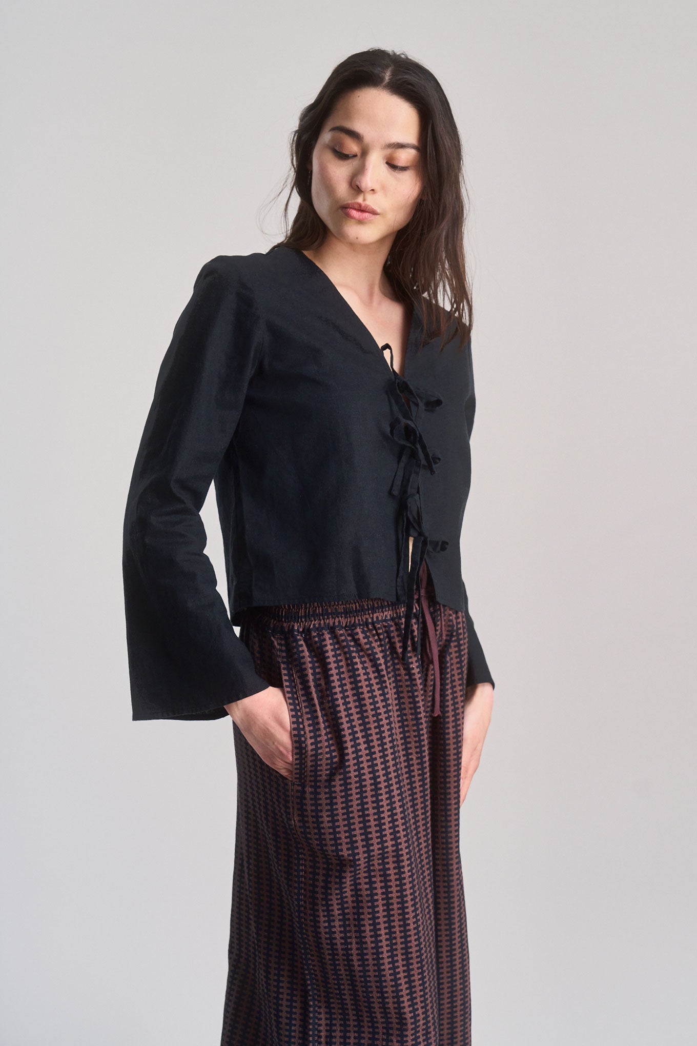SAVANNAH-TOP-BLACK-1.jpg