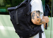 Nomad Hanf-Rolltop-Rucksack in Vollschwarz