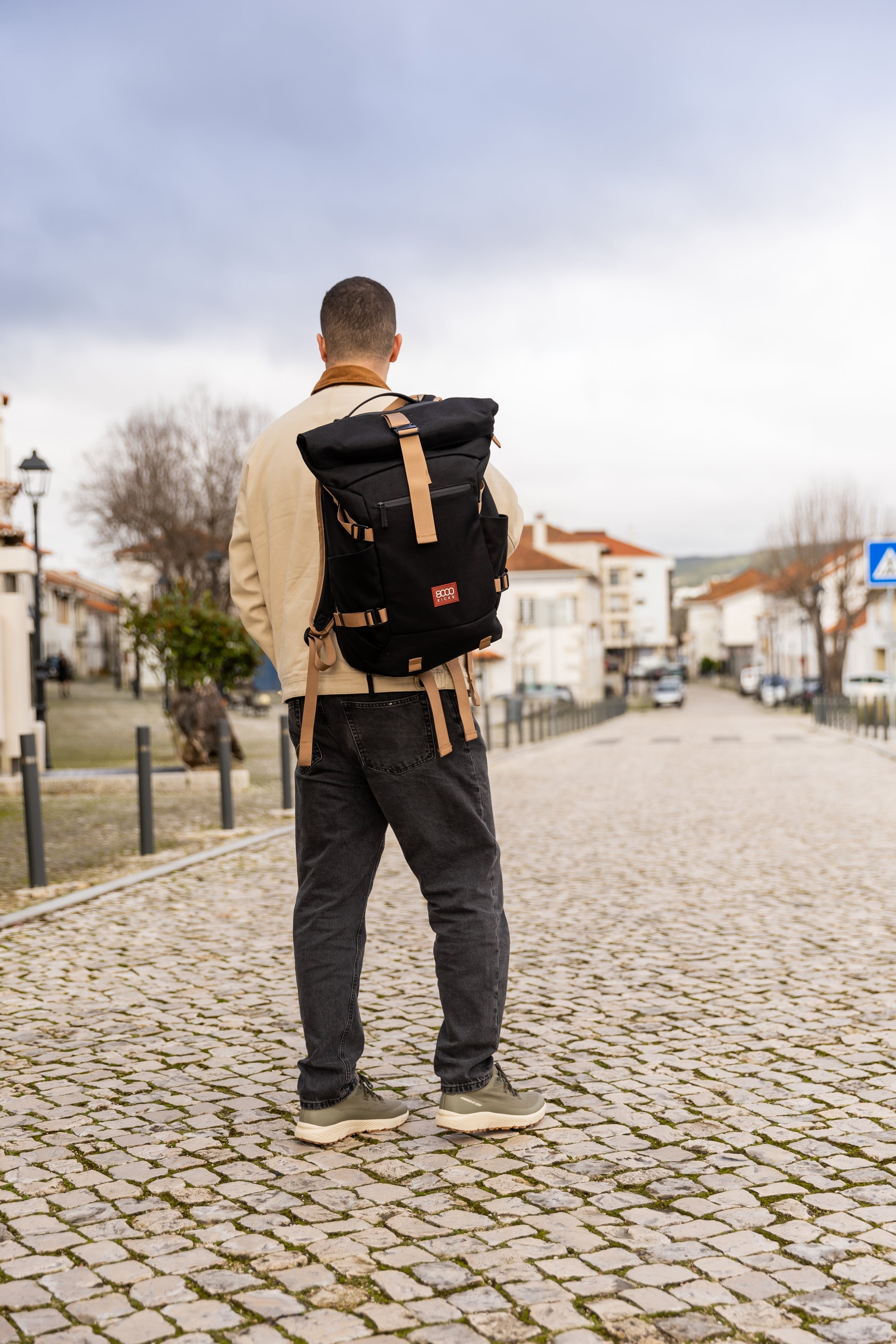 Hanf-Rolltop-Rucksack von Nomad in Schwarz