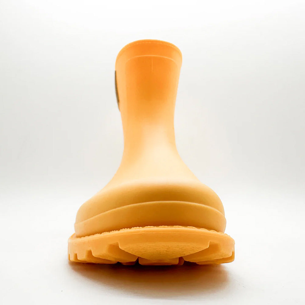 Front view of Thies Bio Rain Boots in Orange, featuring the vegan boots robust toe area.