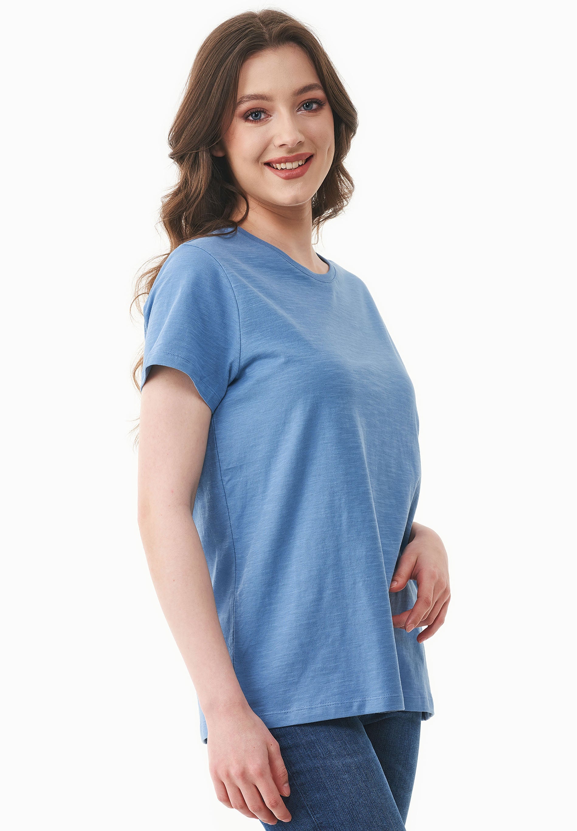 Camiseta básica en 100% algodón orgánico en azul coronet