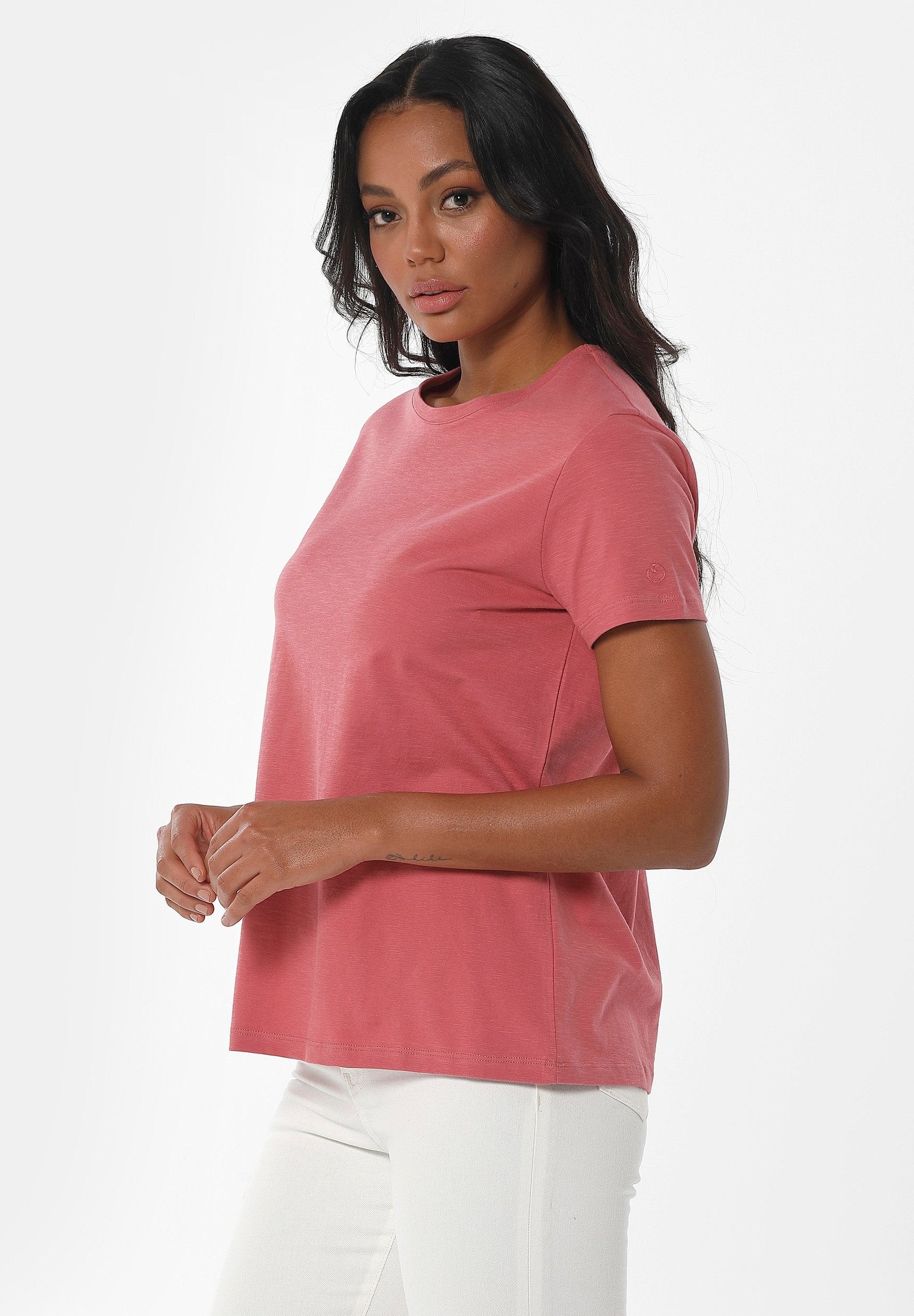 Camiseta básica en 100% algodón orgánico en rosa desierto