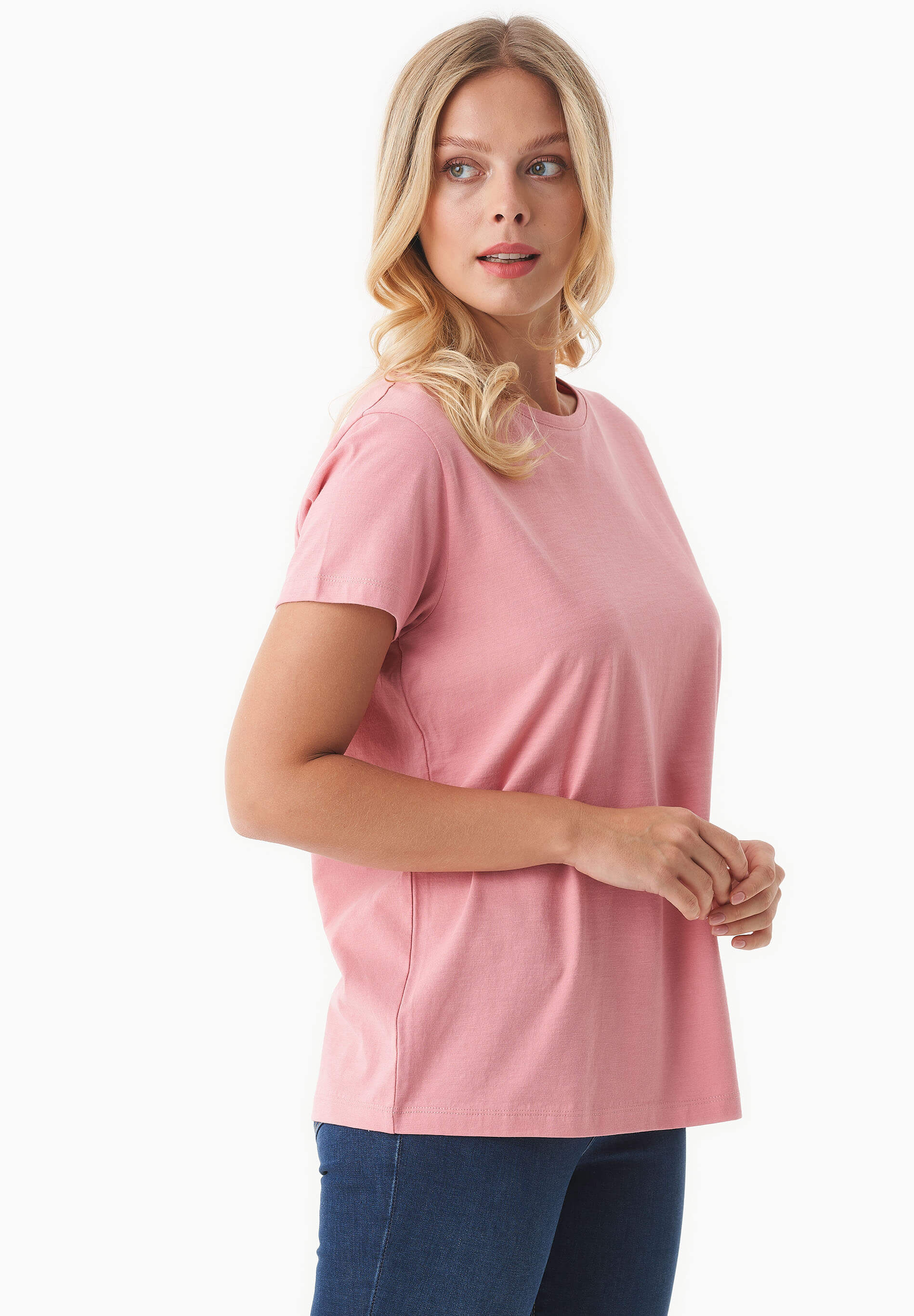 Camiseta básica en 100% algodón orgánico en rosa flamenco