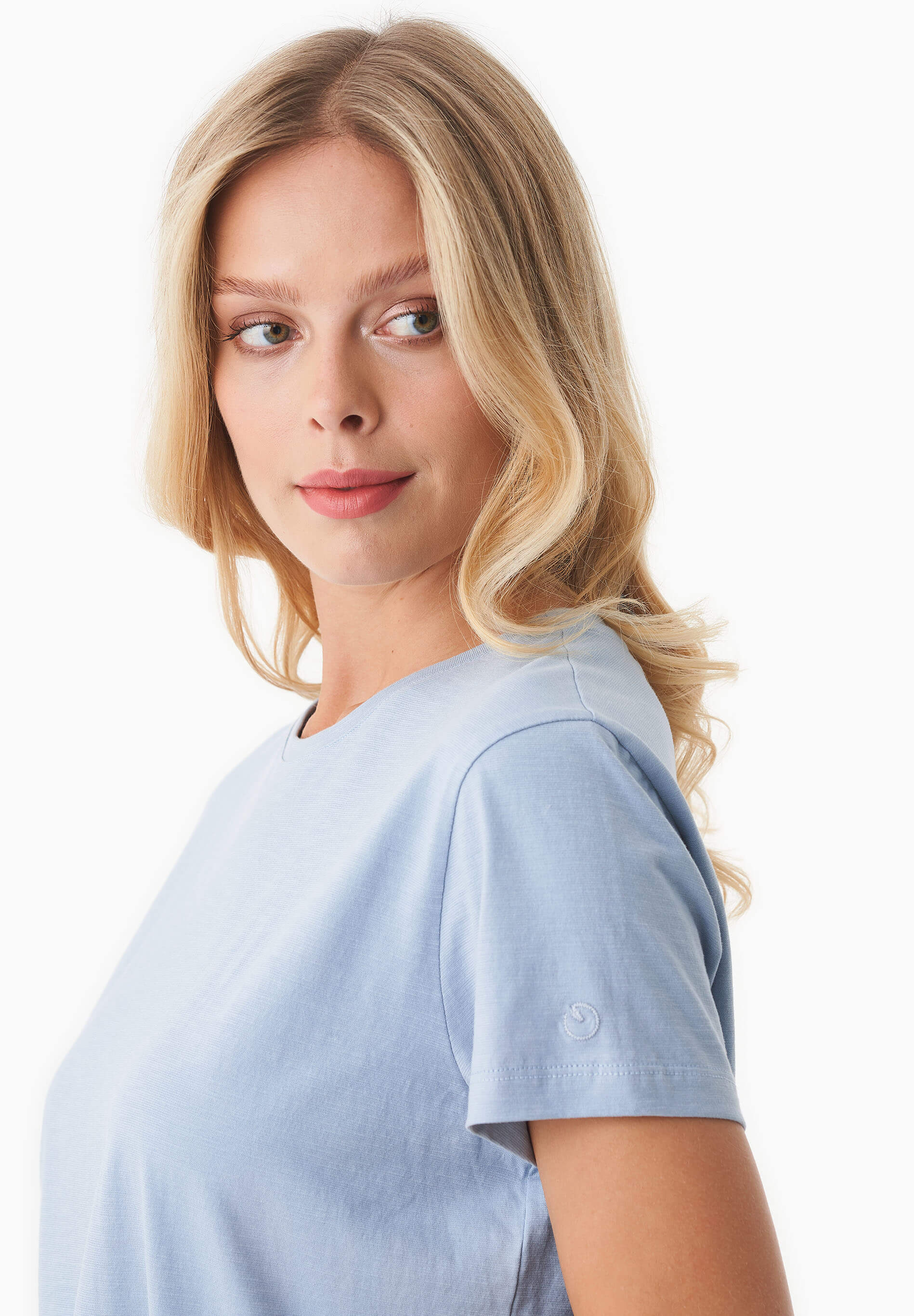 Camiseta básica en 100% algodón orgánico en azul hielo