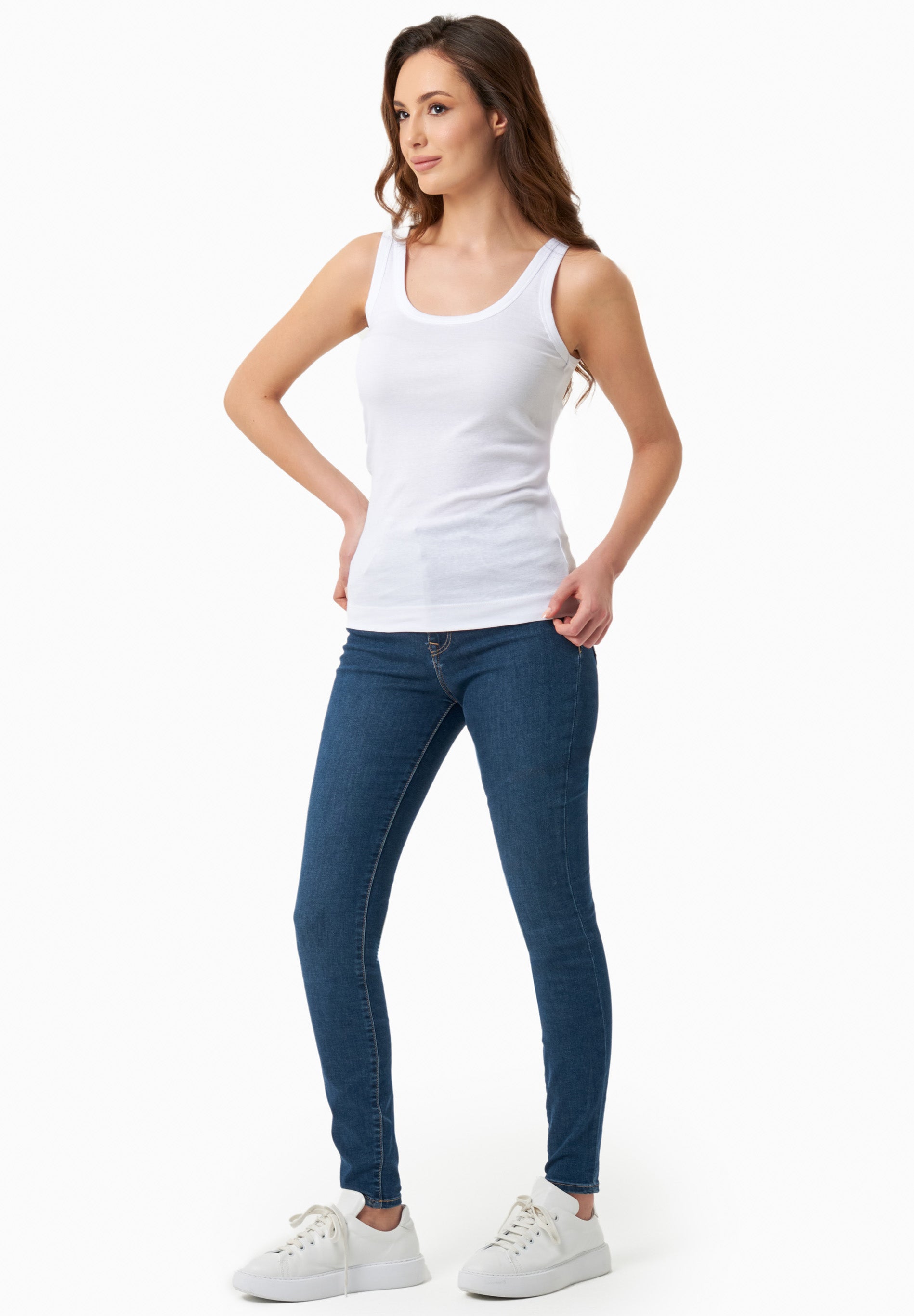 WCASUAL013white-2_0871.jpg
