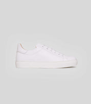 Veganer Sneaker L1 in Weiß, handgefertigt aus Mikrofaser und Biomaterialien, ideal für den Alltag.